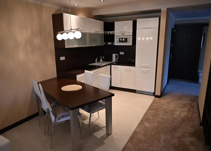 Luxusny V Panorame, 9 Posch, Krasny Vyhlad A Garaz アパート Štrbské Pleso